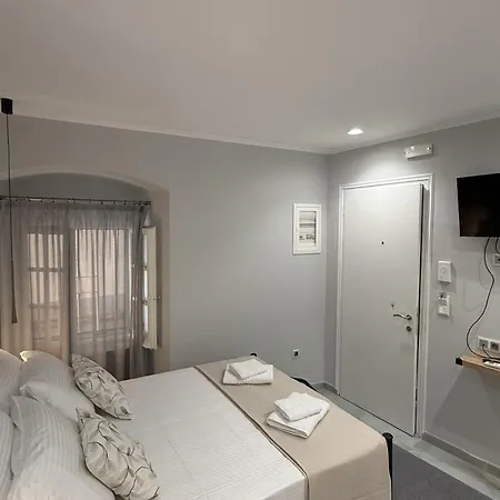 Vassiliki Ground Floor - Corfu Old Town Apartment