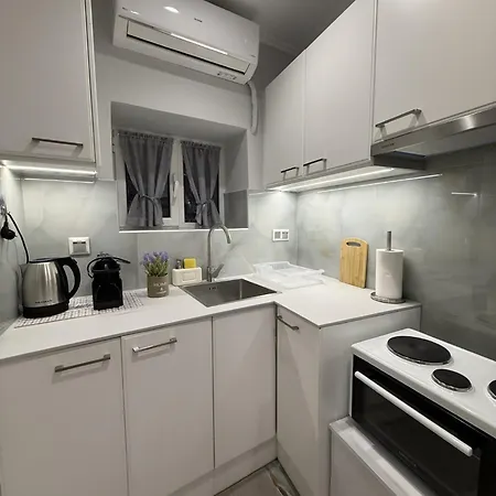 Vassiliki Ground Floor - Corfu Old Town Apartment *
